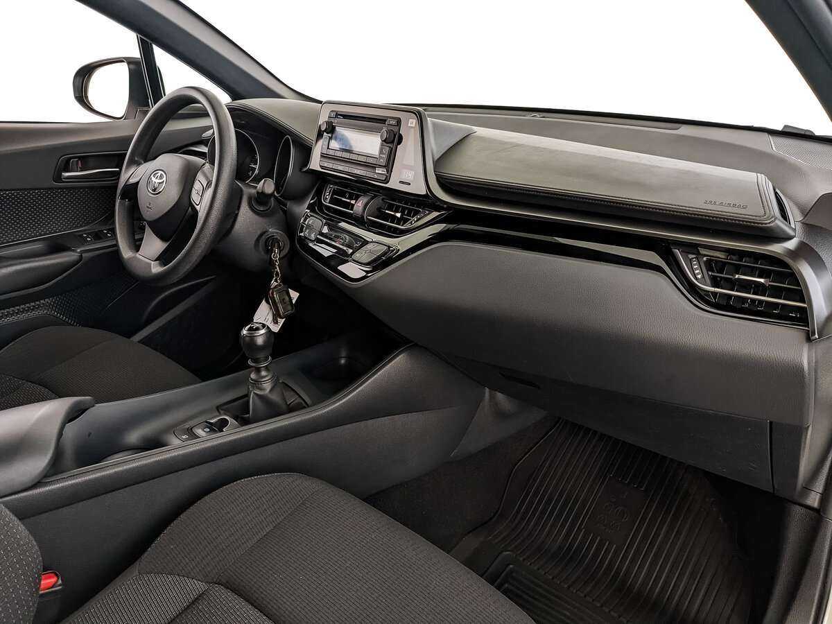 Toyota C-HR б/у, 2019, Механическая. Фото: #7