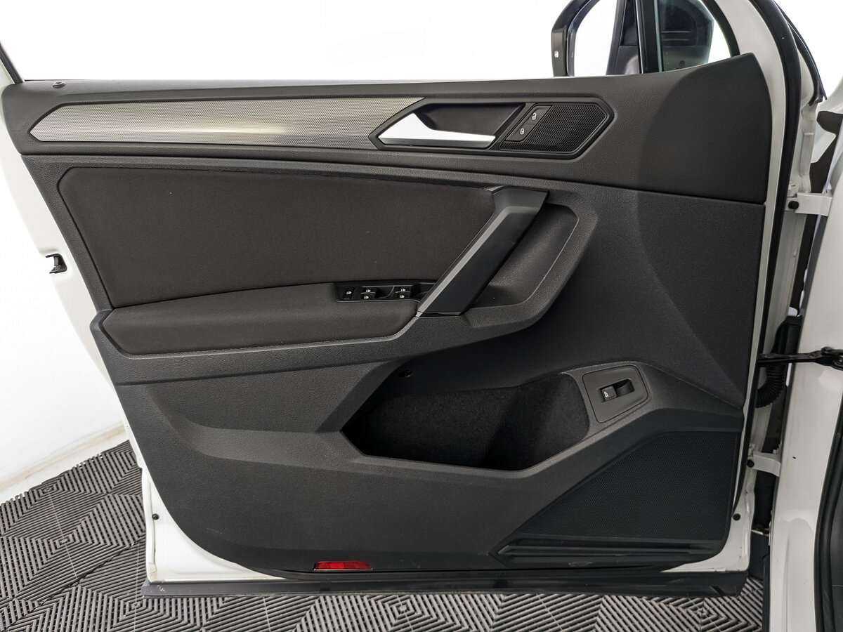 Volkswagen Tiguan б/у, 2020, Роботизированная. Фото: #18