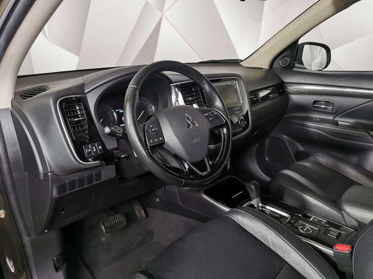 Mitsubishi Outlander б/у, 2018, Вариатор. Фото: #13