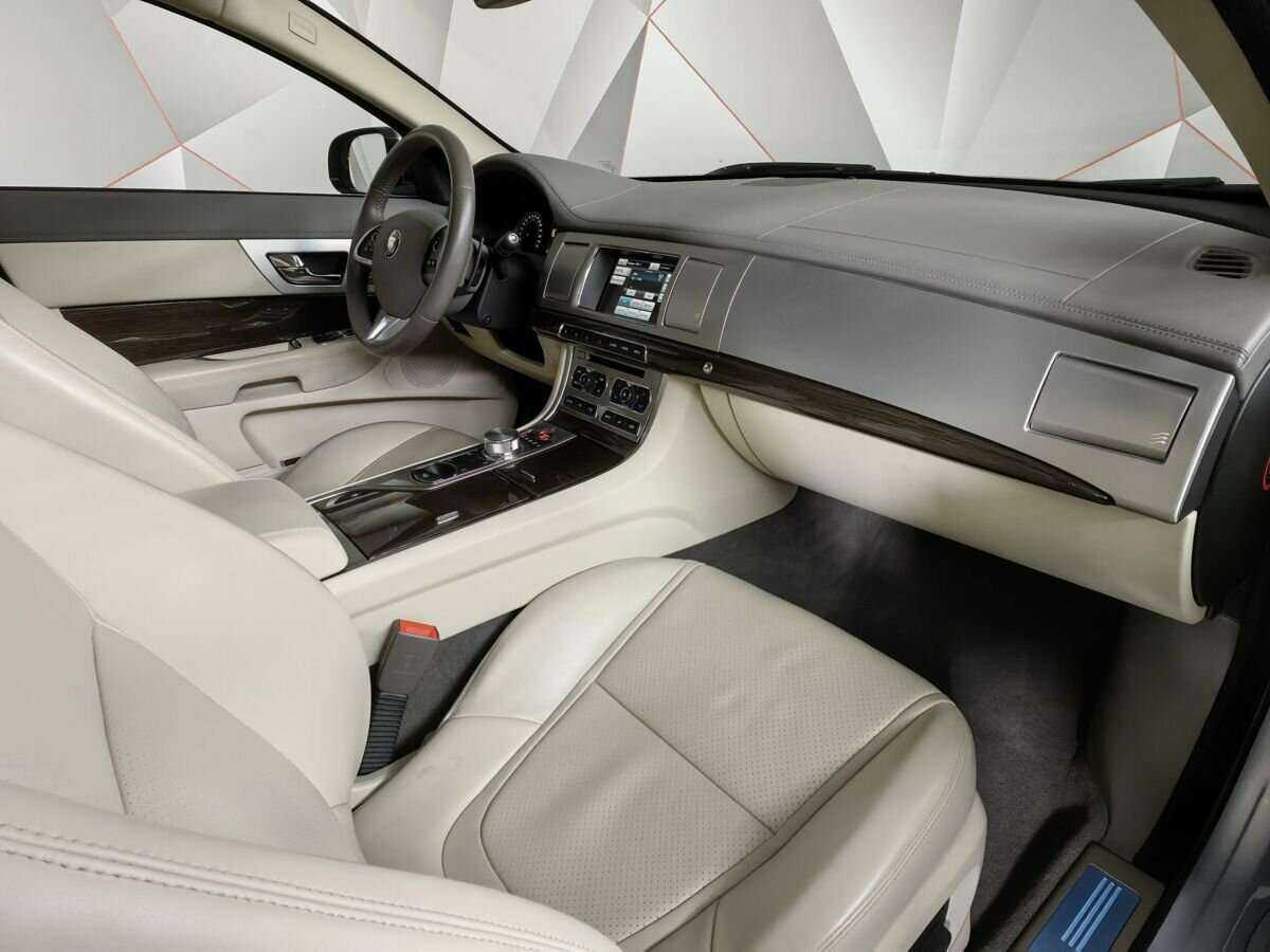 Jaguar XF б/у, 2014, Автоматическая. Фото: #8