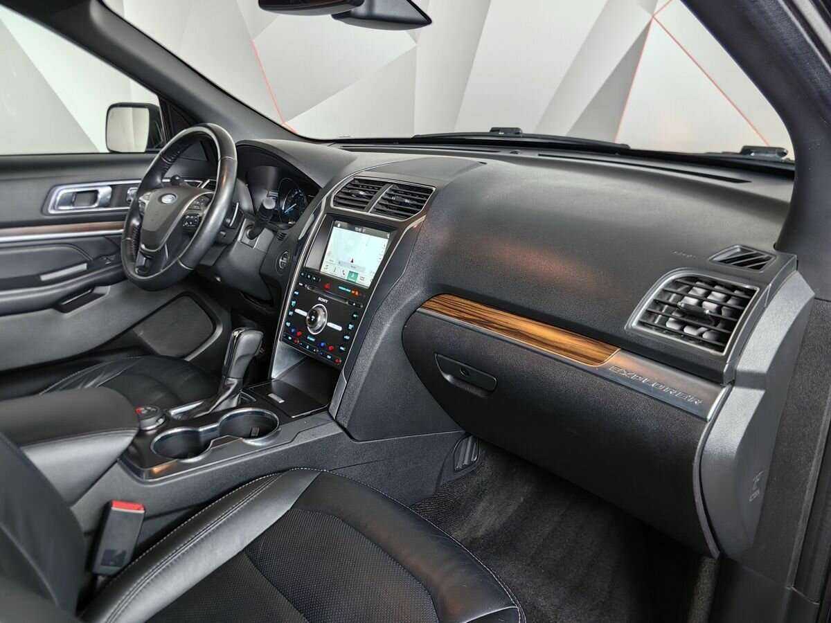 Ford Explorer б/у, 2017, Автоматическая. Фото: #8