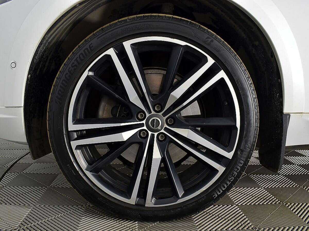 Volvo XC60 б/у, 2018, Автоматическая. Фото: #7
