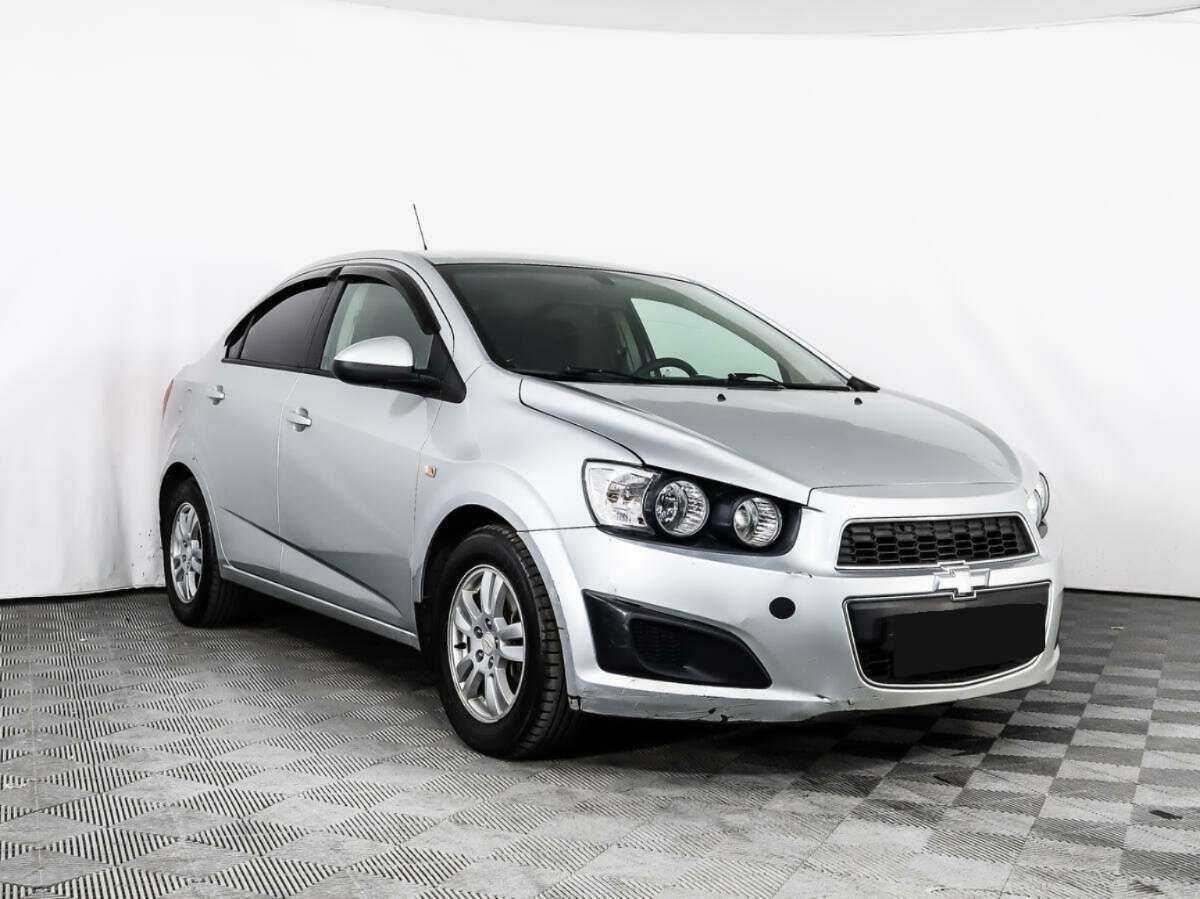 Chevrolet Aveo б/у, 2013, Автоматическая. Фото: #2
