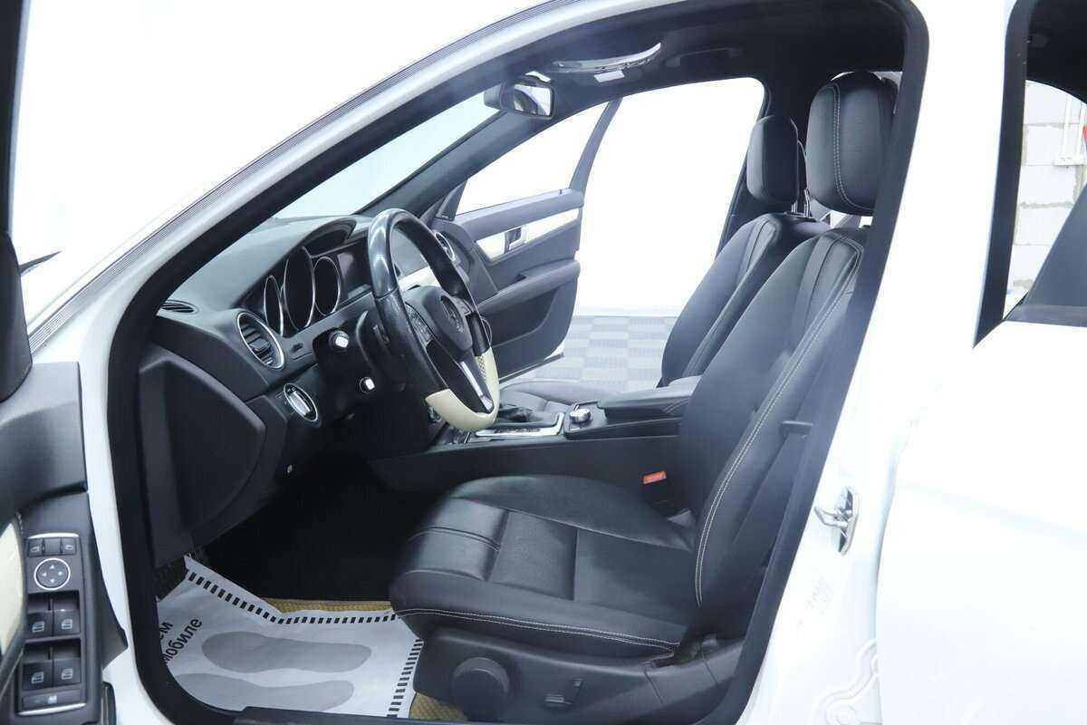 Mercedes-Benz C-Класс б/у, 2014, Автоматическая. Фото: #6