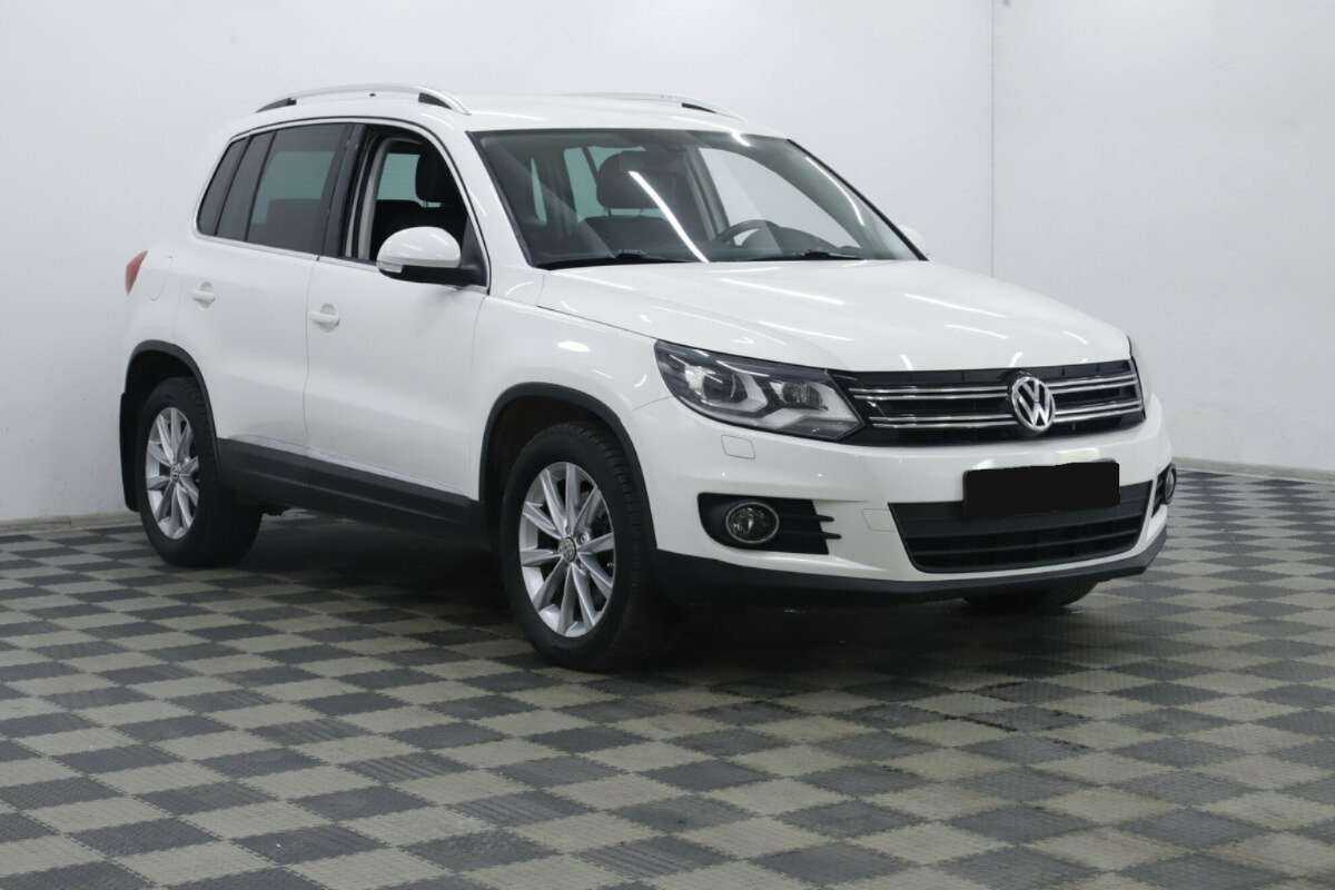 Volkswagen Tiguan б/у, 2015, Автоматическая. Фото: #2