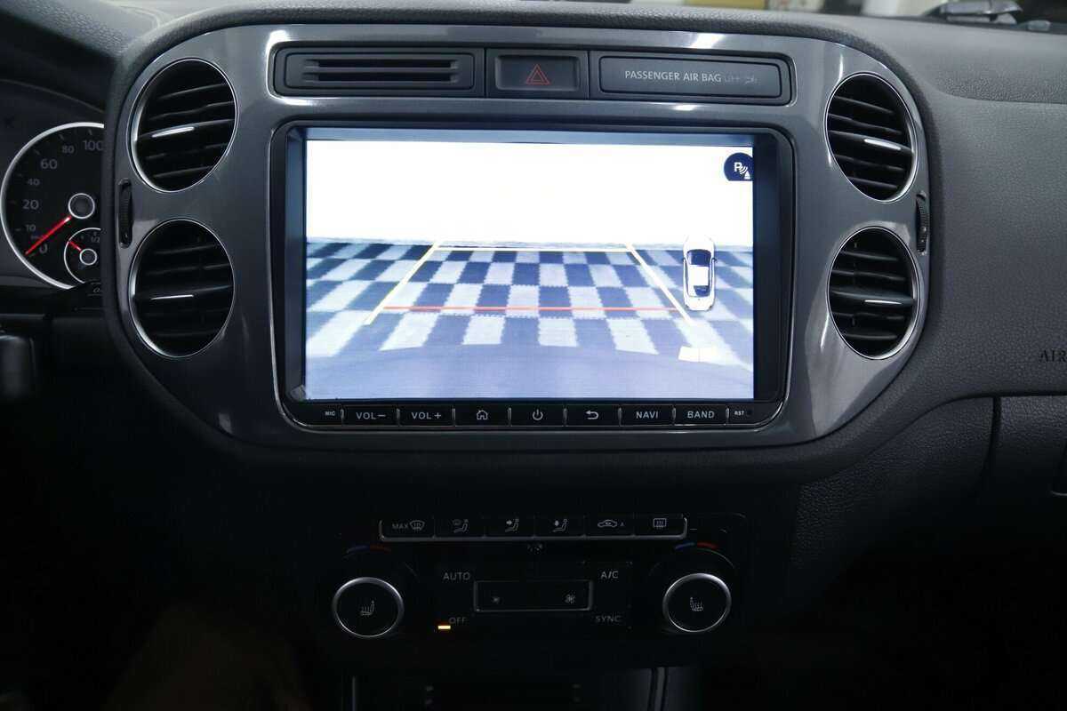 Volkswagen Tiguan б/у, 2015, Автоматическая. Фото: #12