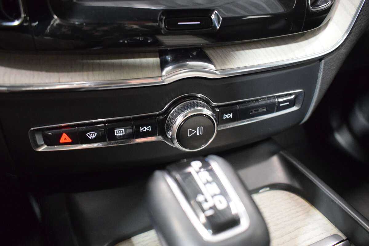 Volvo XC60 б/у, 2020, Автоматическая. Фото: #19
