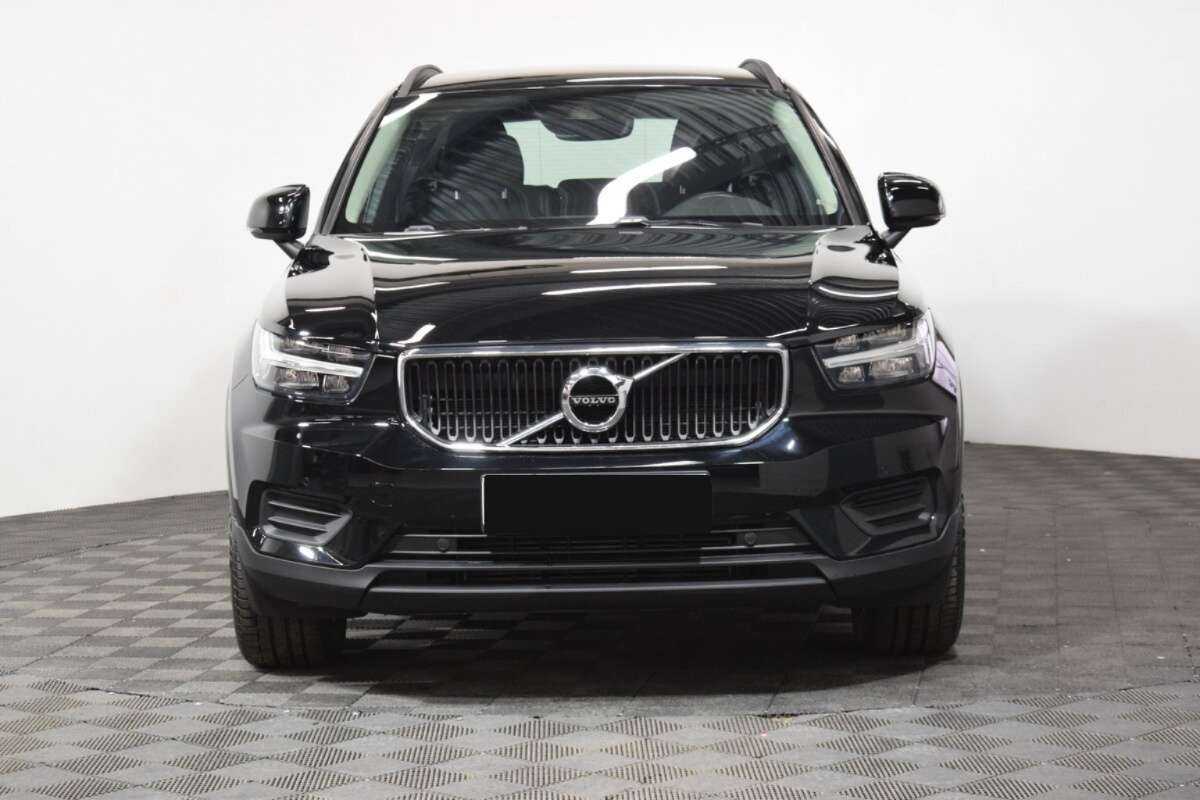 Volvo XC40 б/у, 2019, Автоматическая. Фото: #1