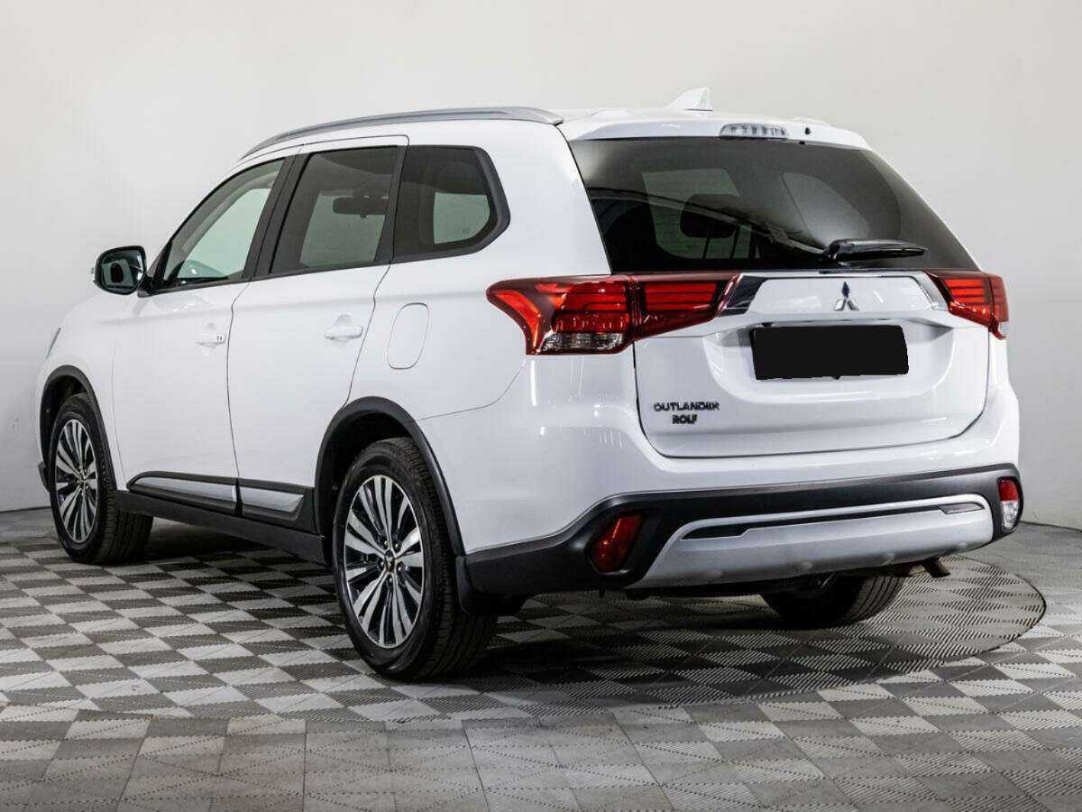 Mitsubishi Outlander б/у, 2021, Вариатор. Фото: #6