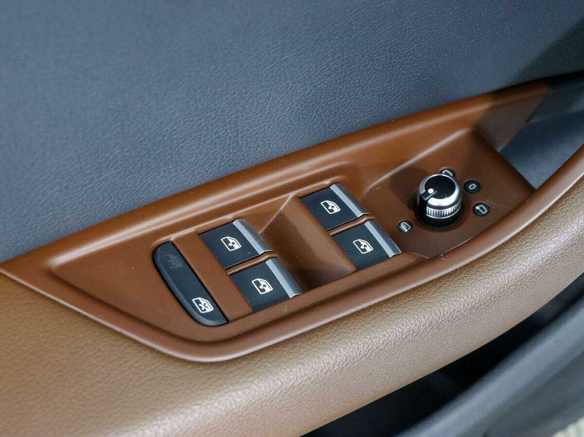 Audi A4 б/у, 2015, Роботизированная. Фото: #7