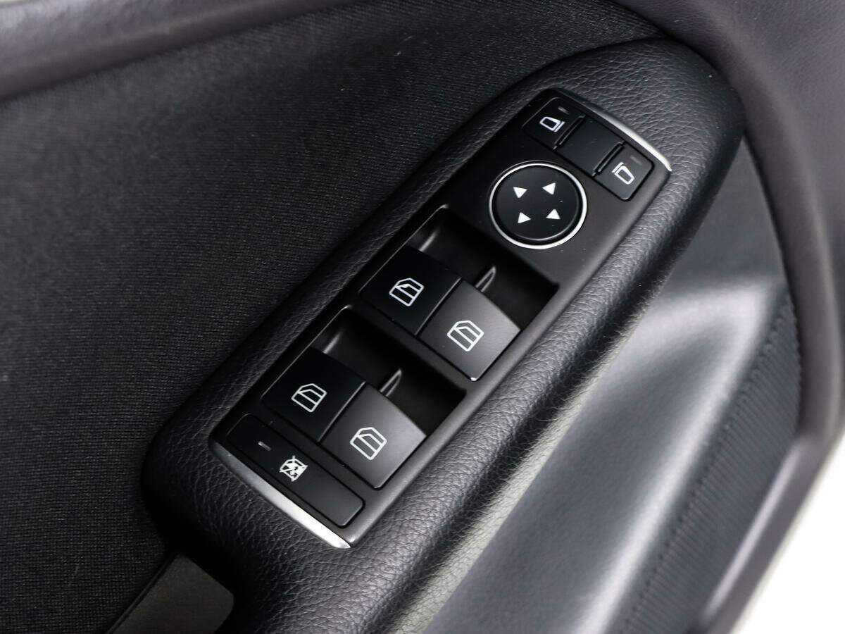 Mercedes-Benz B-Класс б/у, 2015, Роботизированная. Фото: #17