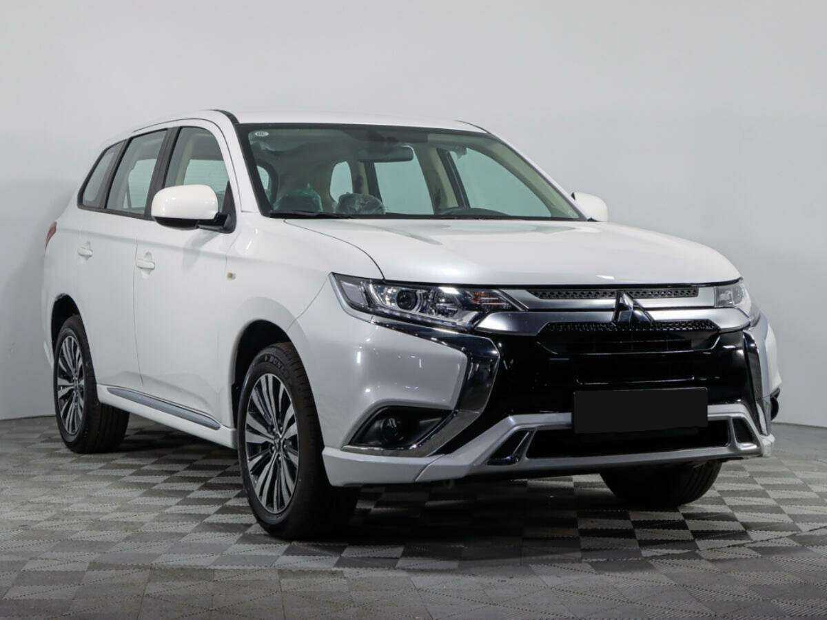 Mitsubishi Outlander б/у, 2022, Вариатор. Фото: #2