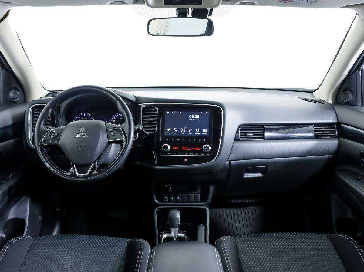 Mitsubishi Outlander б/у, 2021, Вариатор. Фото: #9