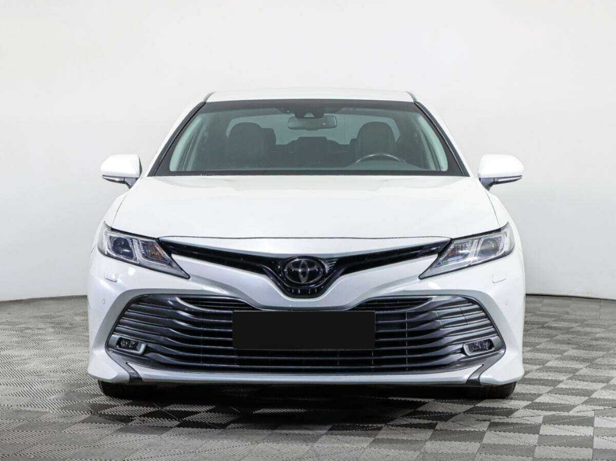 Toyota Camry б/у, 2018, Автоматическая. Фото: #1