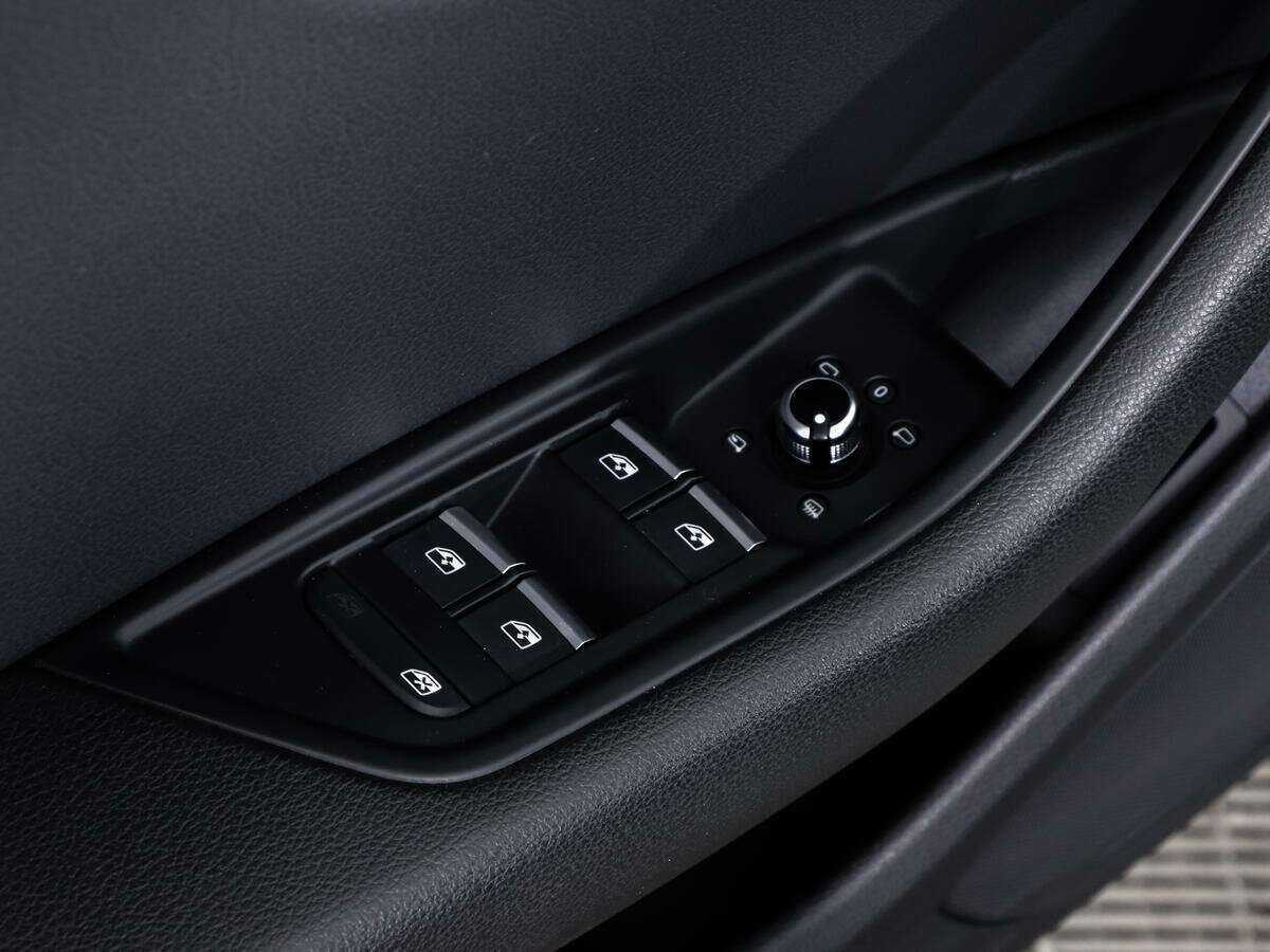 Audi A4 б/у, 2017, Роботизированная. Фото: #15