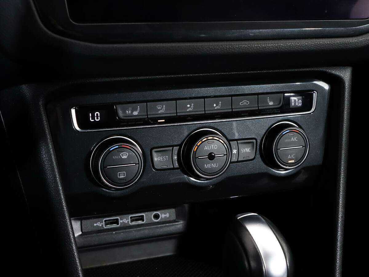 Volkswagen Tiguan б/у, 2020, Роботизированная. Фото: #14