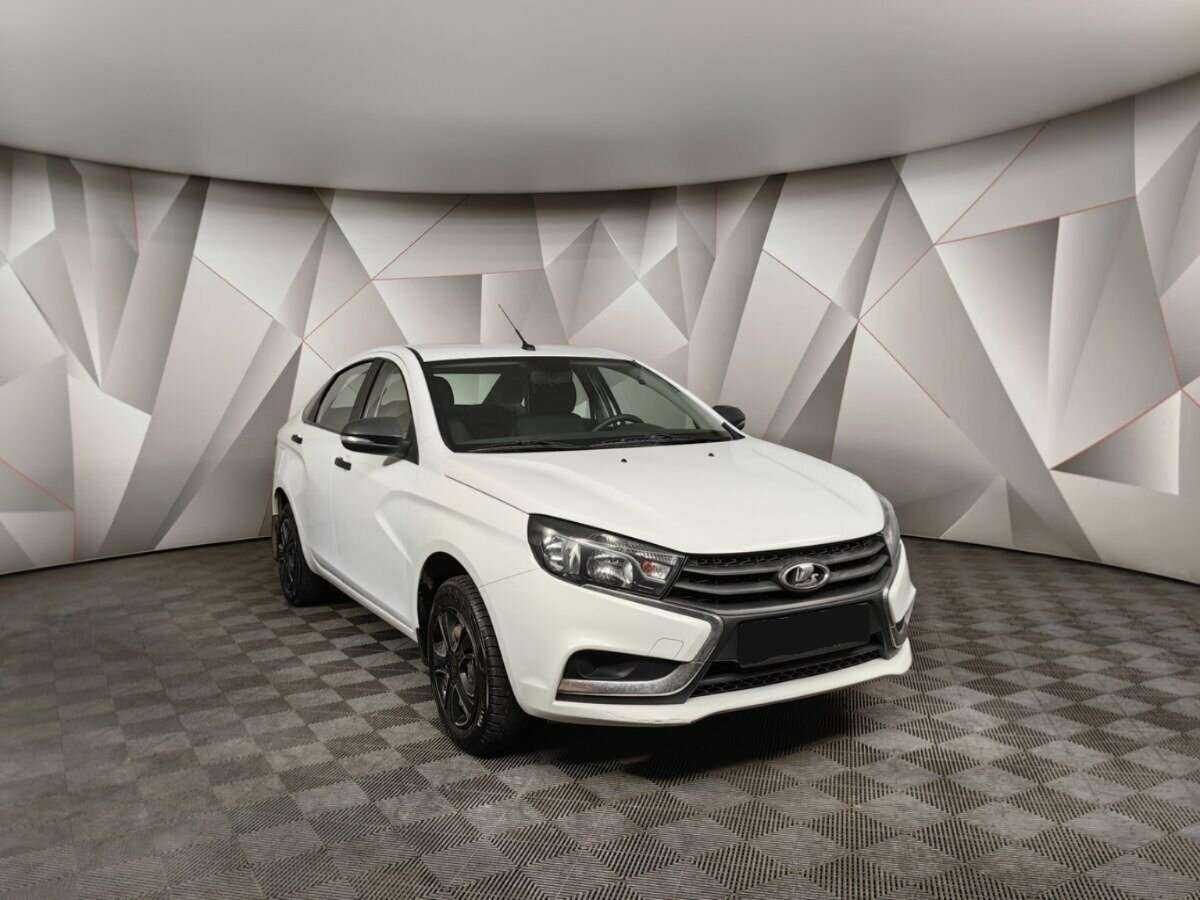 Lada (ВАЗ) Vesta б/у, 2018, Механическая. Фото: #2