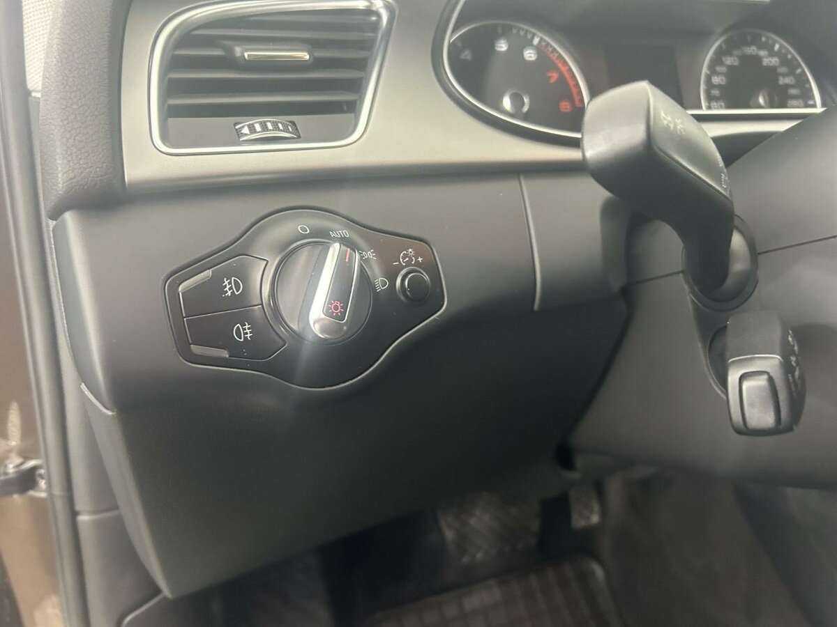 Audi A4 б/у, 2014, Роботизированная. Фото: #8