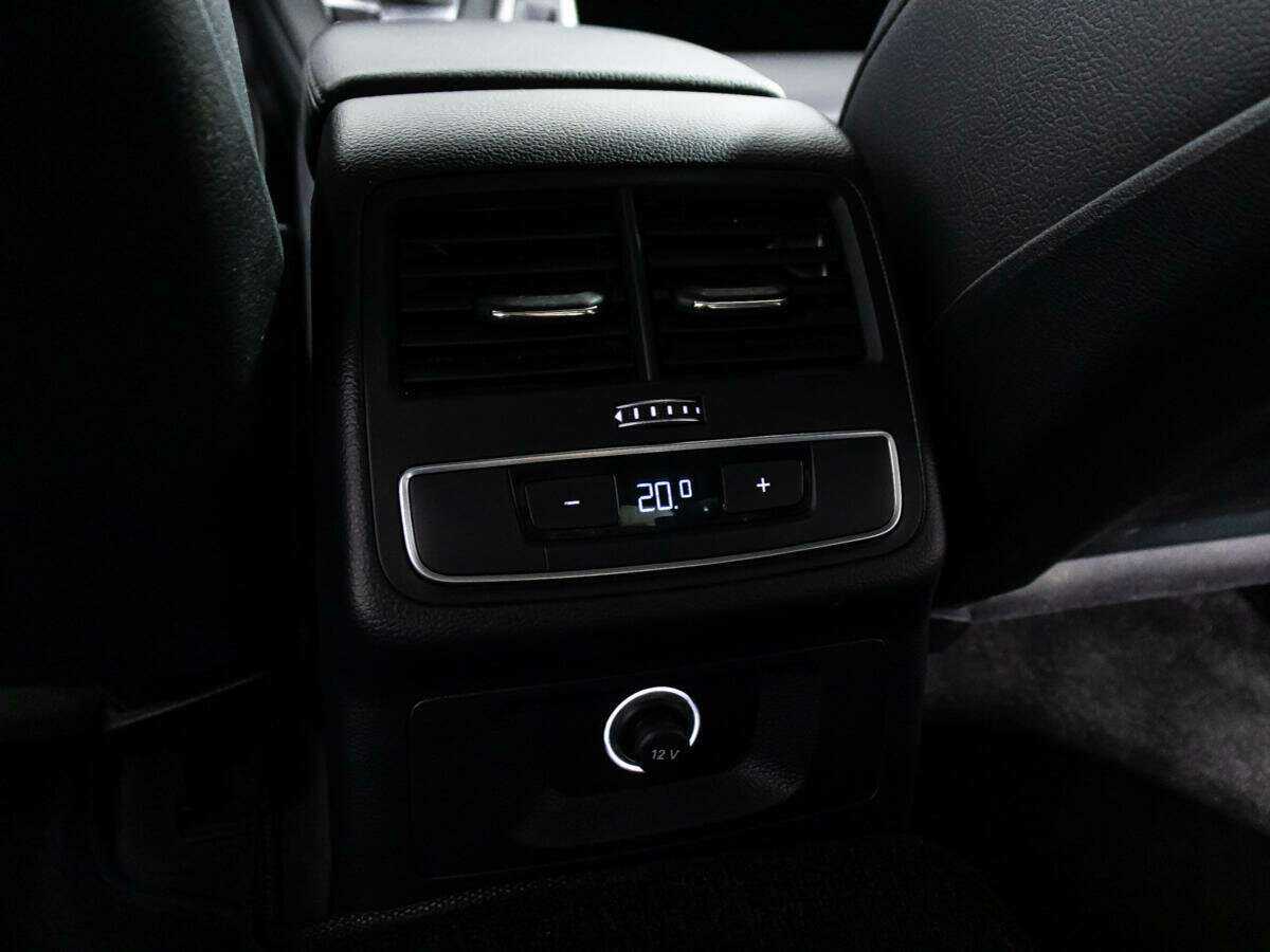 Audi A4 б/у, 2018, Роботизированная. Фото: #22