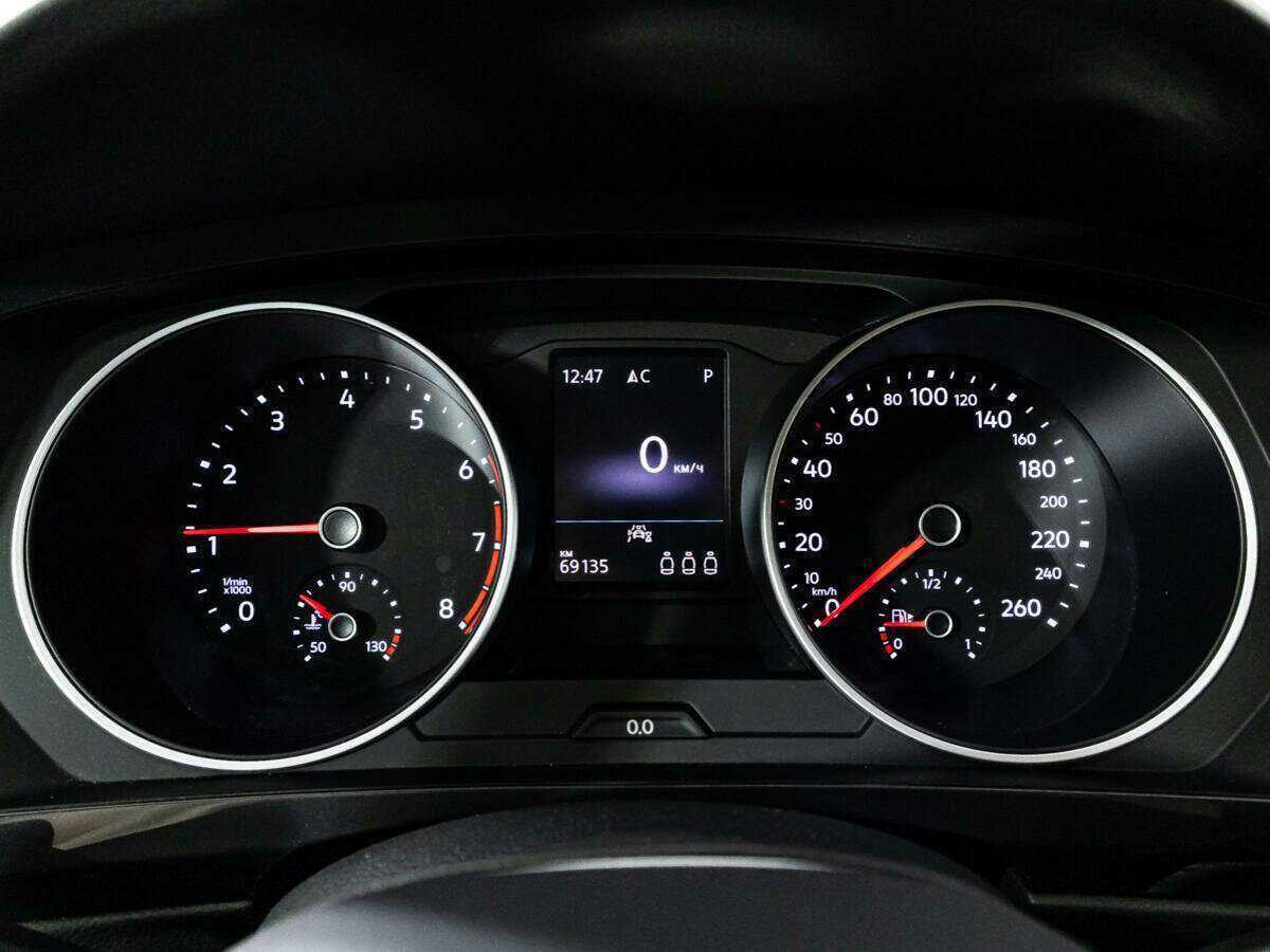 Volkswagen Tiguan б/у, 2021, Роботизированная. Фото: #11