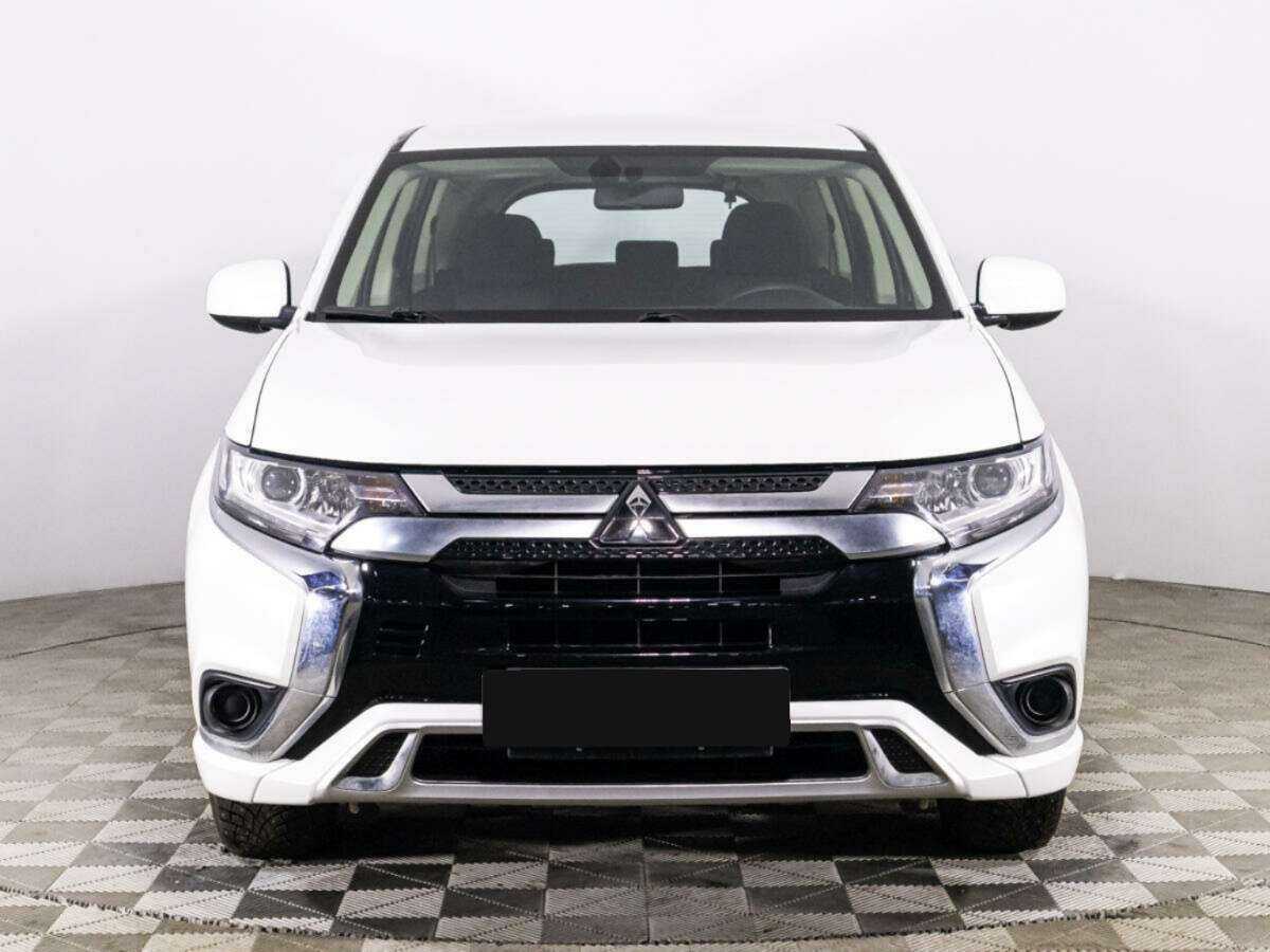 Mitsubishi Outlander б/у, 2022, Вариатор. Фото: #1