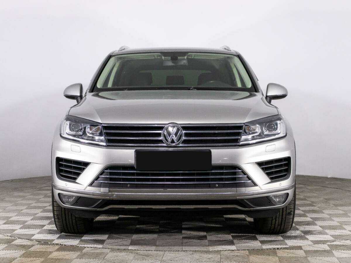 Volkswagen Touareg б/у, 2015, Автоматическая. Фото: #1