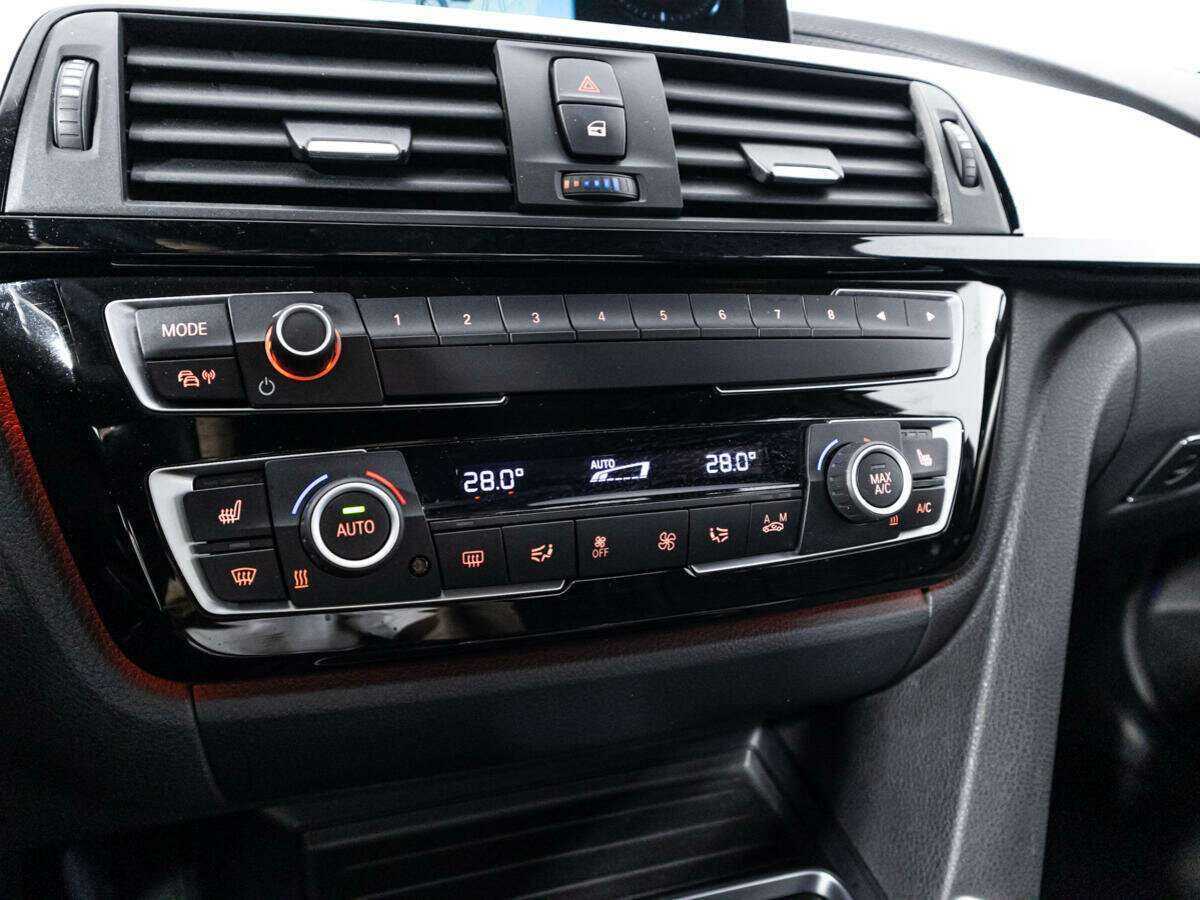 BMW 3 серии б/у, 2018, Автоматическая. Фото: #15