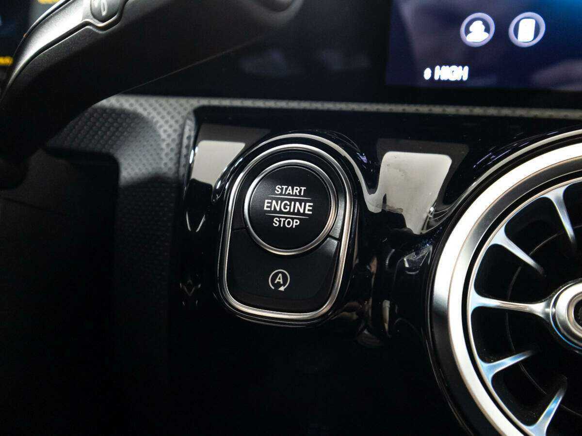 Mercedes-Benz A-Класс б/у, 2020, Роботизированная. Фото: #17