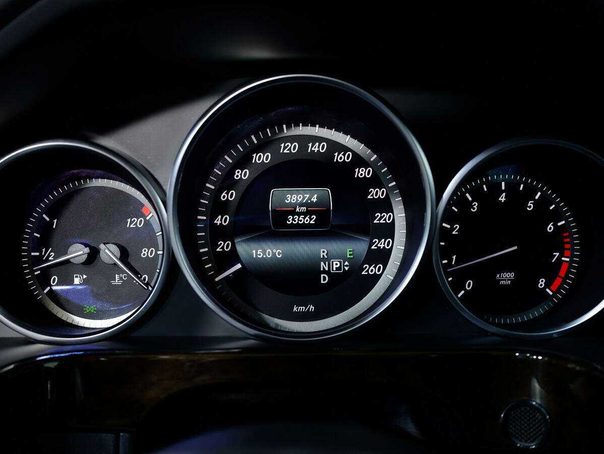 Mercedes-Benz E-Класс б/у, 2014, Автоматическая. Фото: #21