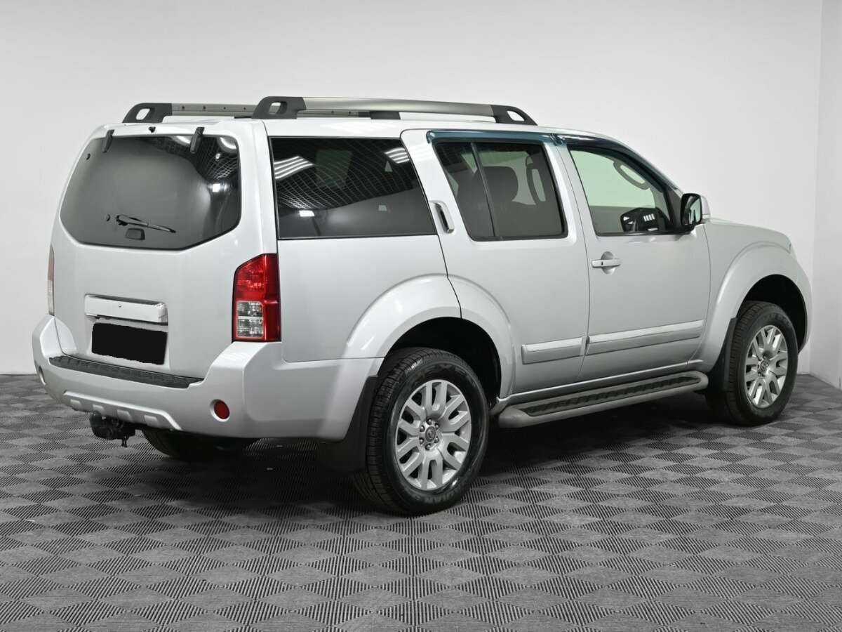 Ниссан Патфайндер б/у, 2012, Автоматическая. Фото: #1