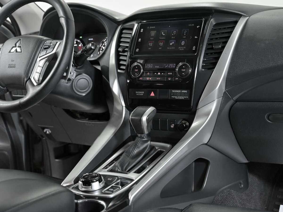 Mitsubishi Pajero Sport б/у, 2017, Автоматическая. Фото: #15