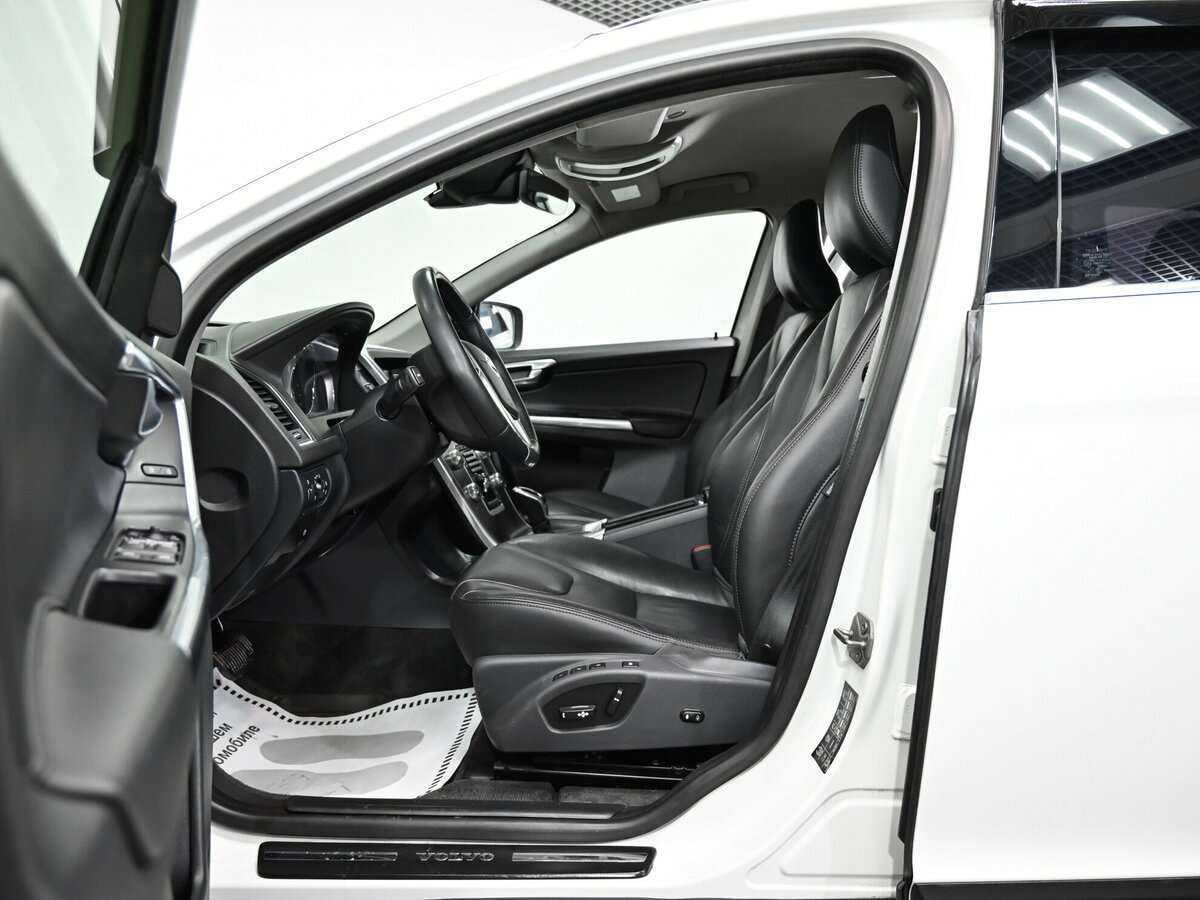 Вольво ИксЦ60 б/у, 2014, Автоматическая. Фото: #4