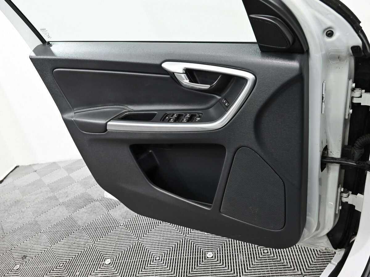 Вольво ИксЦ60 б/у, 2014, Автоматическая. Фото: #11