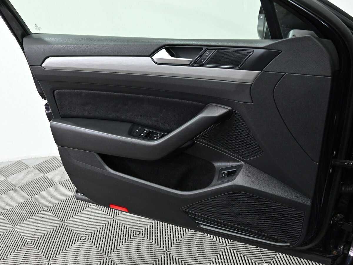 Volkswagen Passat б/у, 2016, Роботизированная. Фото: #10