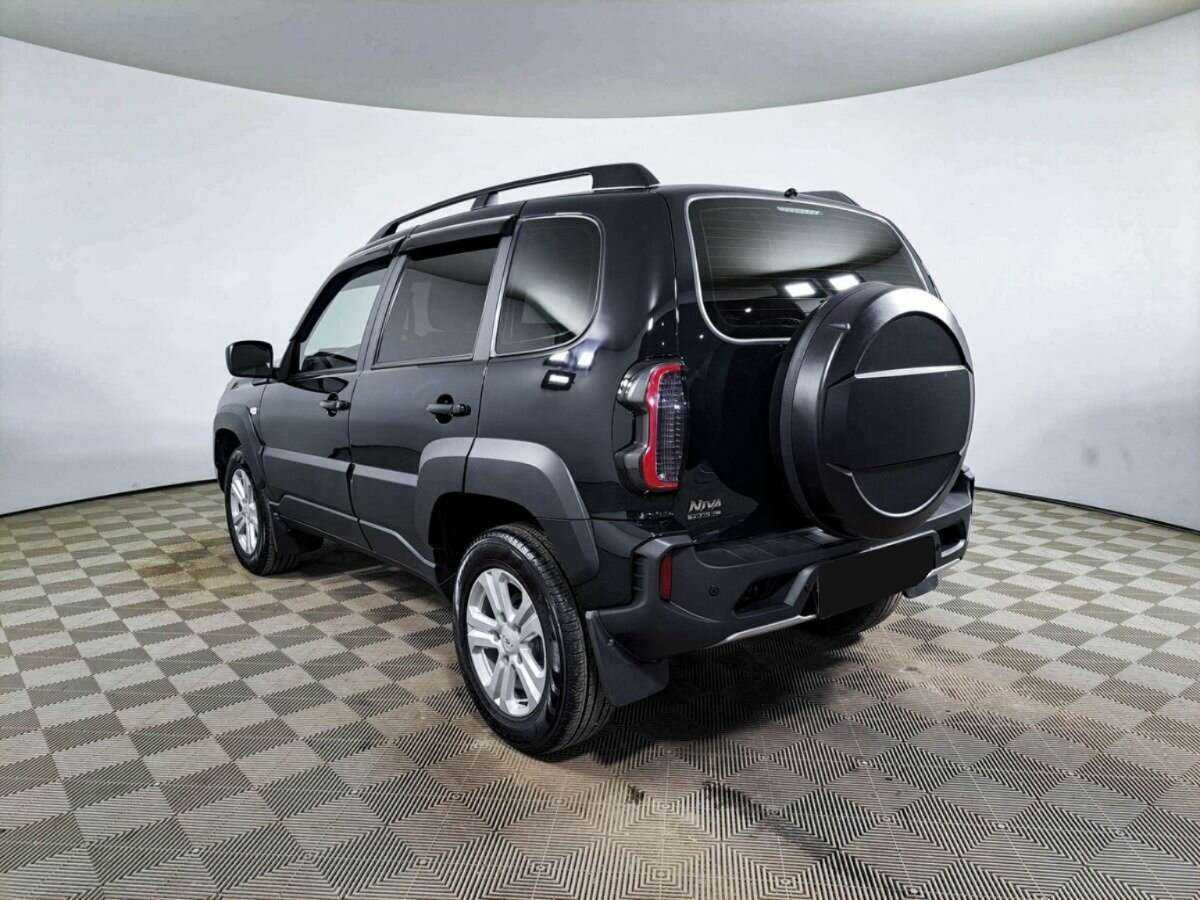 Lada (ВАЗ) Niva б/у, 2023, Механическая. Фото: #6