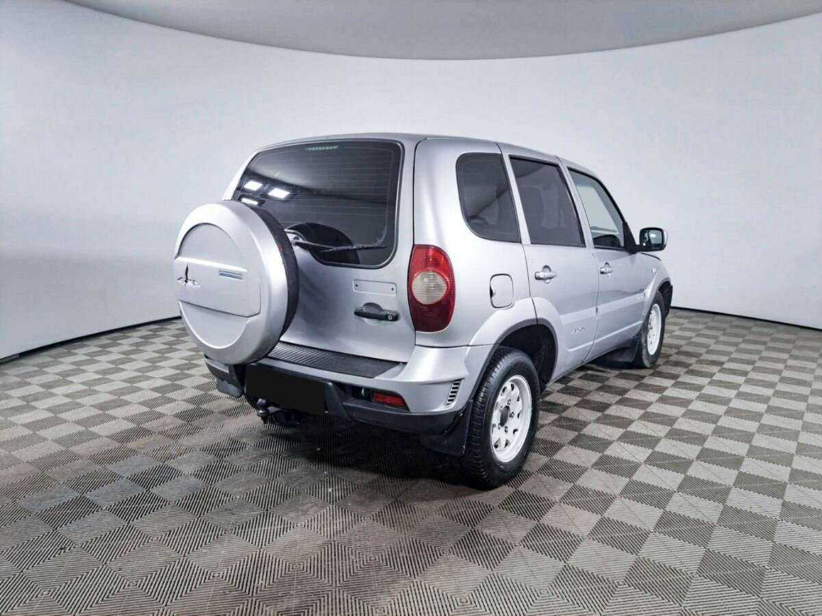 Chevrolet Niva б/у, 2016, Механическая. Фото: #4