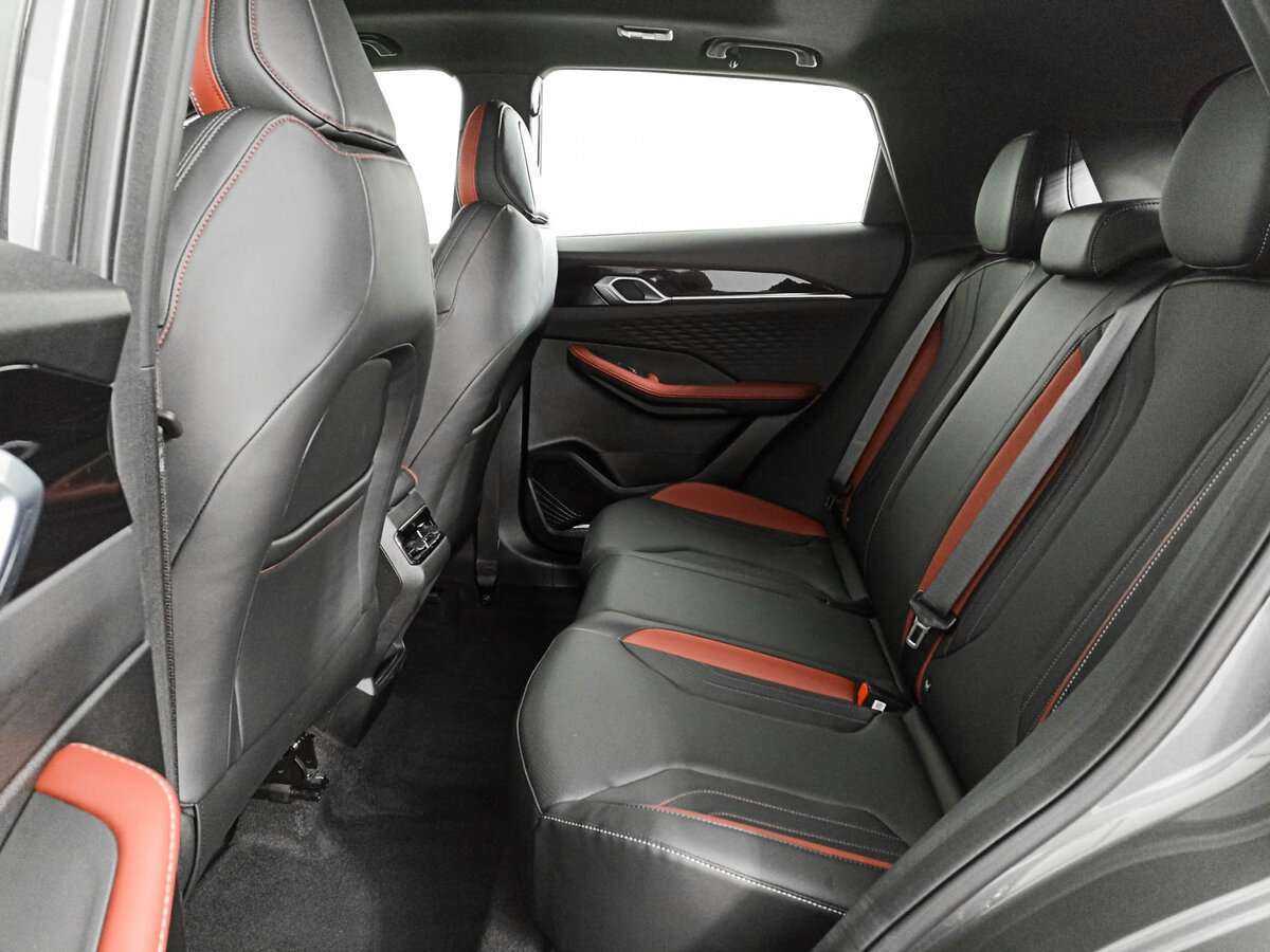 Geely Coolray б/у, 2023, Роботизированная. Фото: #9