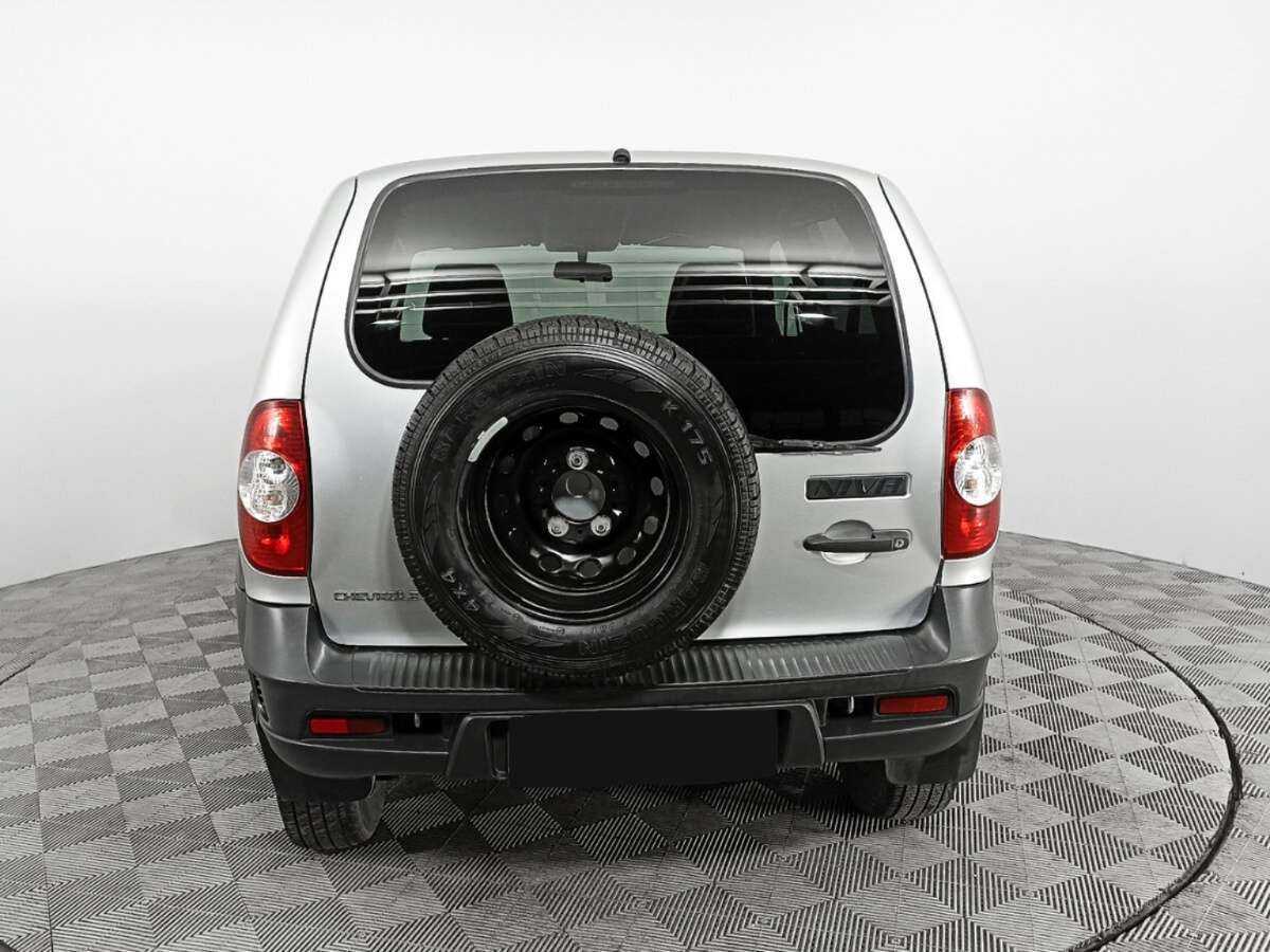 Chevrolet Niva б/у, 2017, Механическая. Фото: #5