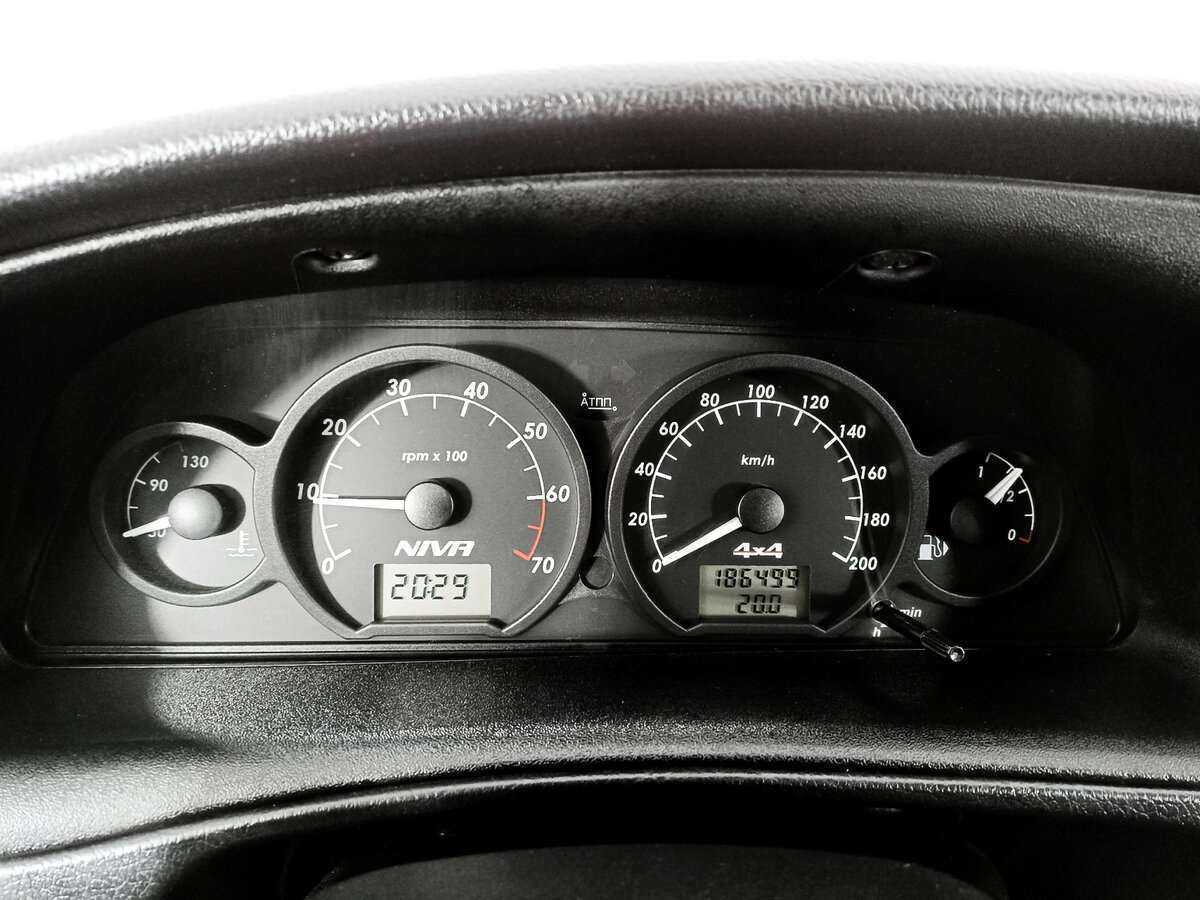 Chevrolet Niva б/у, 2017, Механическая. Фото: #10