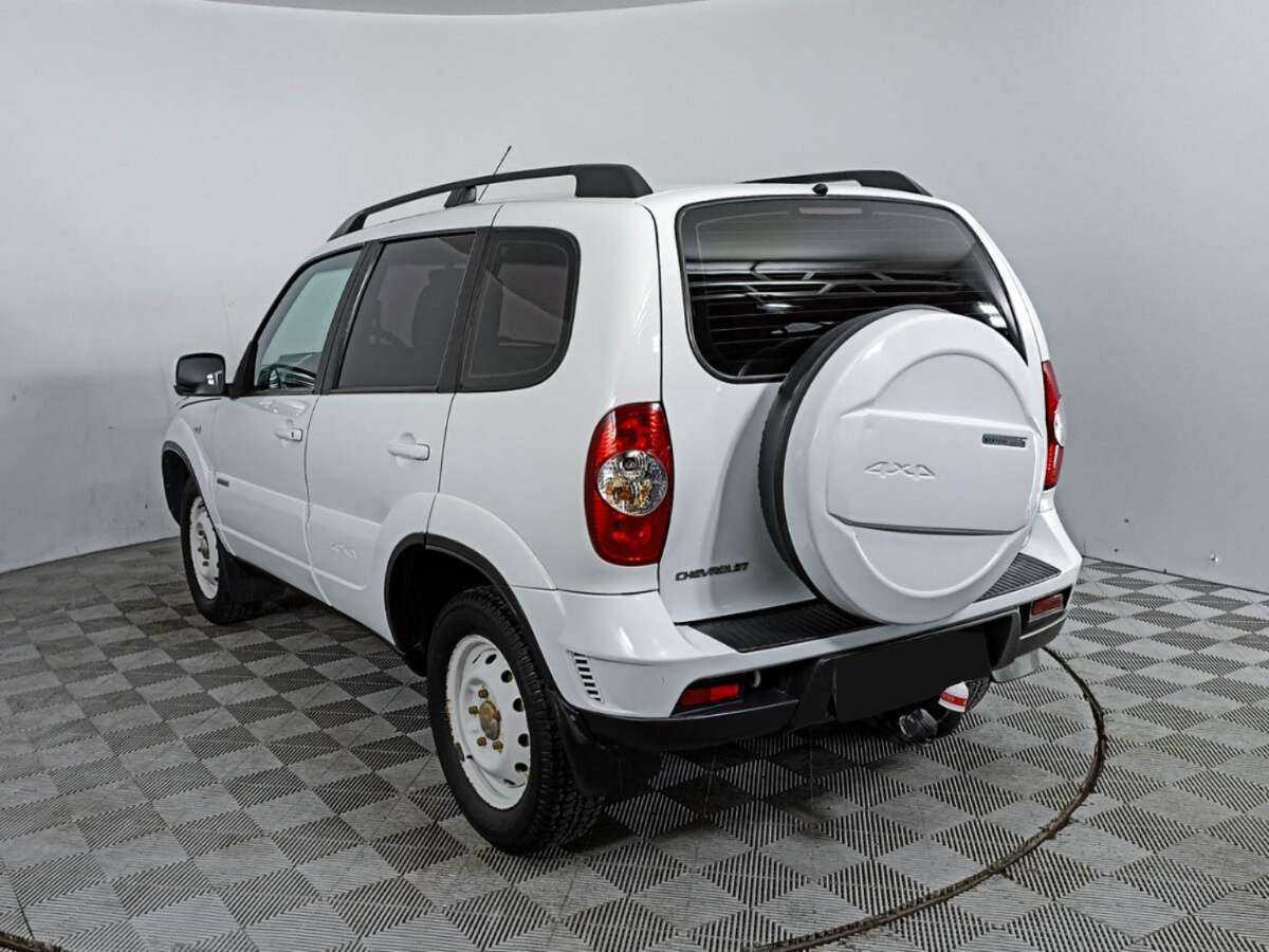 Chevrolet Niva б/у, 2016, Механическая. Фото: #5