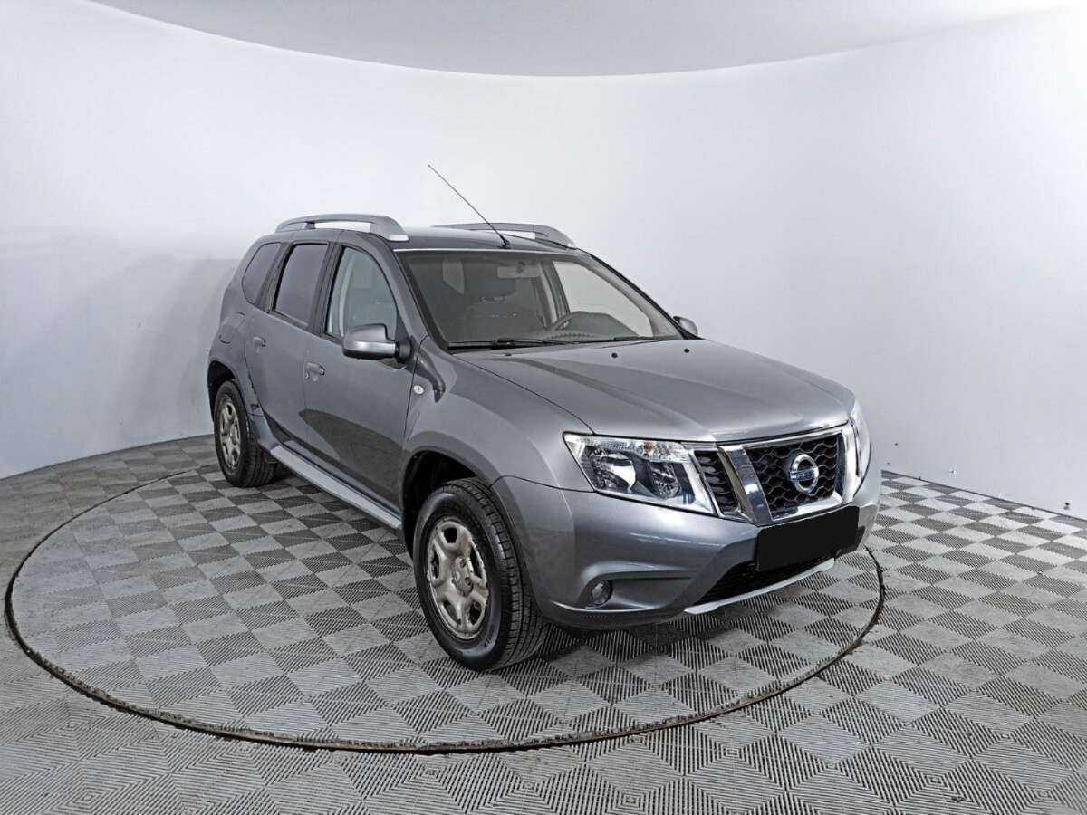 Nissan Terrano б/у, 2017, Автоматическая. Фото: #2