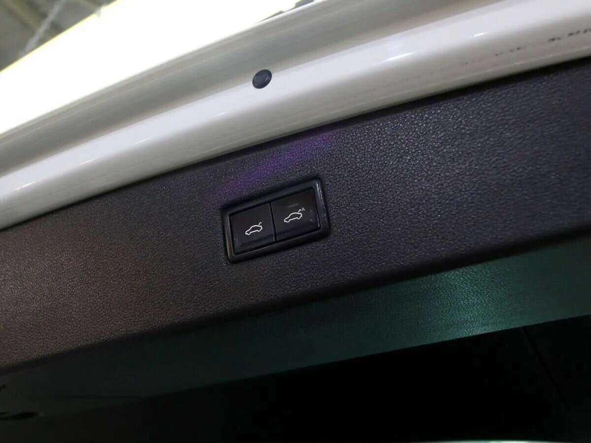 Volkswagen Tiguan б/у, 2020, Роботизированная. Фото: #6