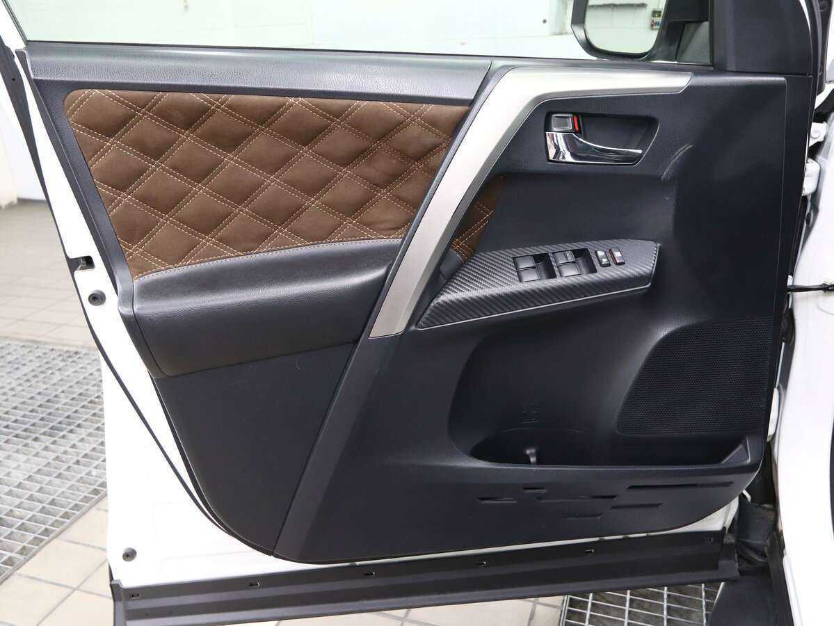 Toyota RAV4 б/у, 2014, Автоматическая. Фото: #17