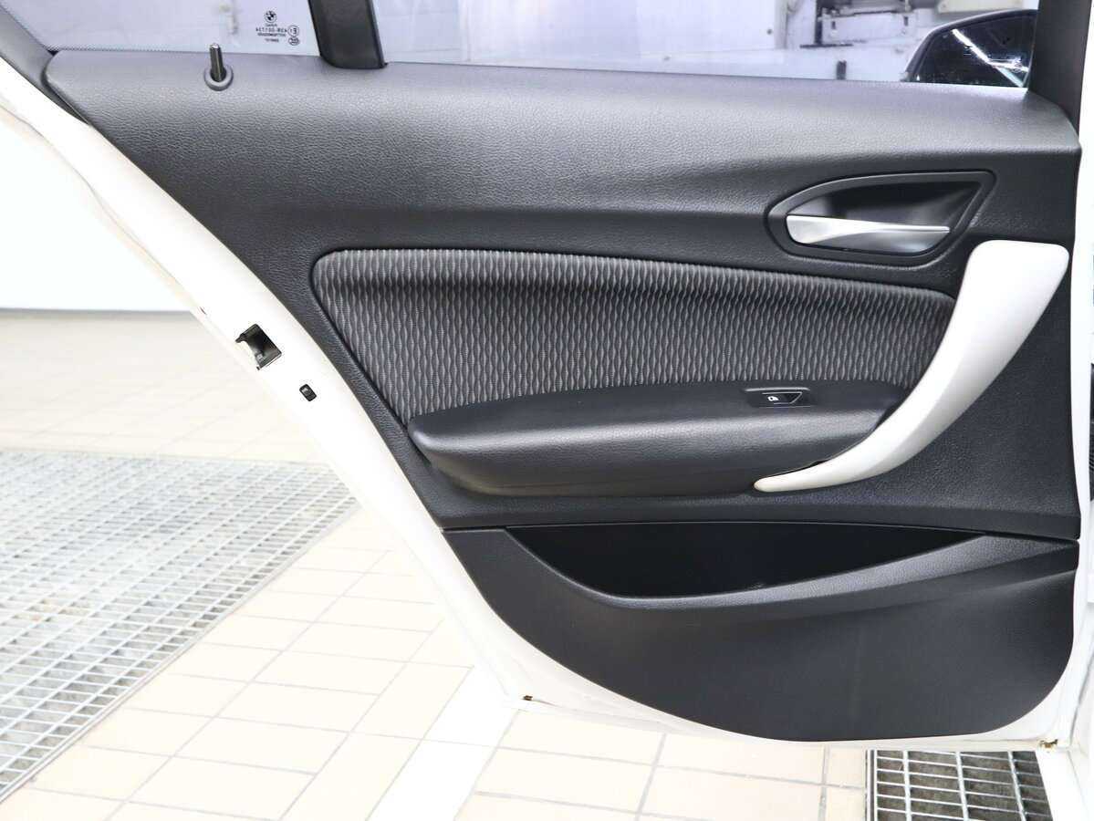 BMW 1 серии б/у, 2016, Автоматическая. Фото: #11