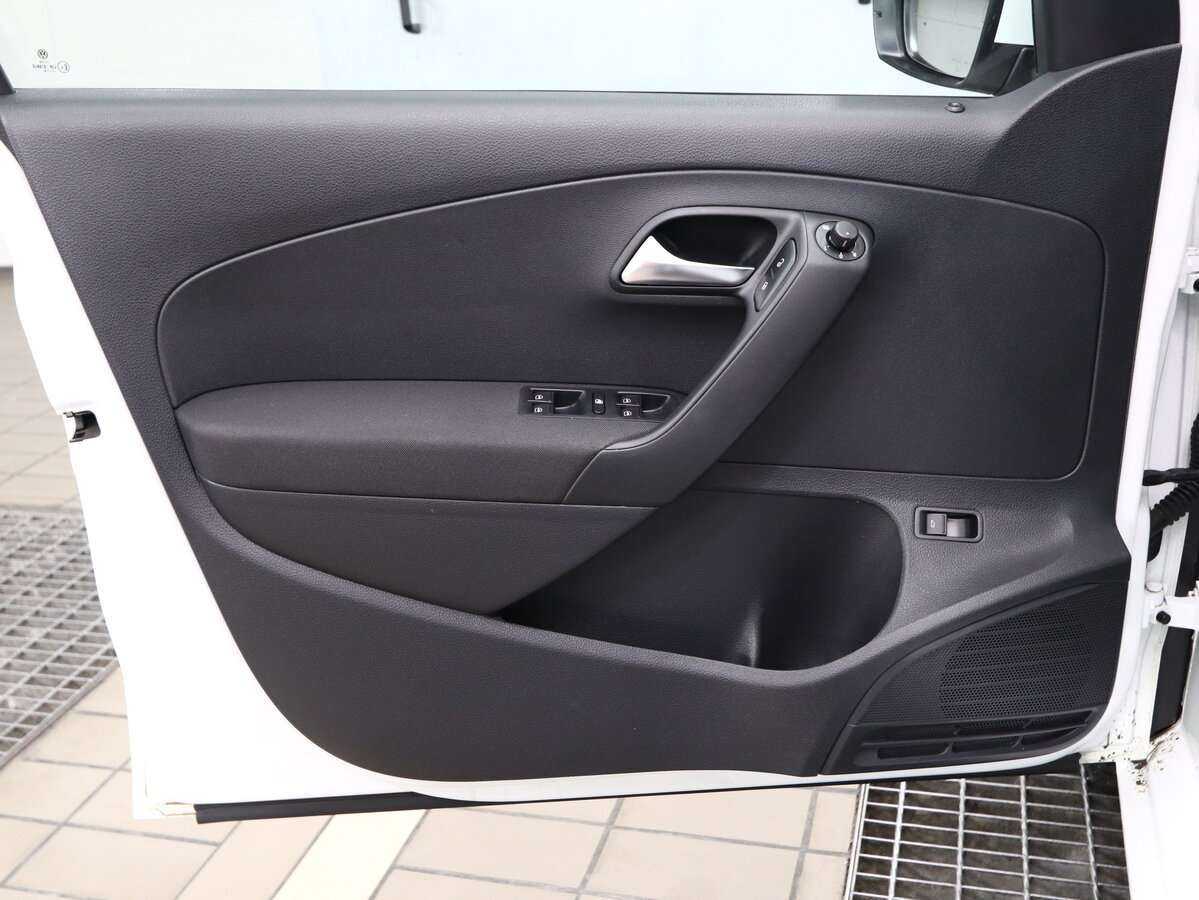 Volkswagen Polo б/у, 2019, Автоматическая. Фото: #8