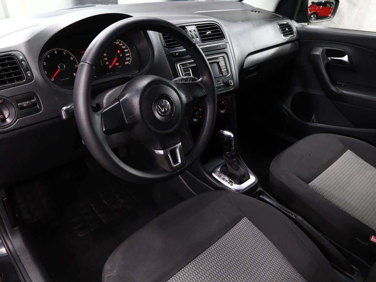 Volkswagen Polo б/у, 2013, Автоматическая. Фото: #5