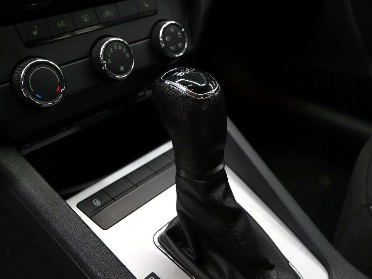 Skoda Octavia б/у, 2018, Роботизированная. Фото: #8