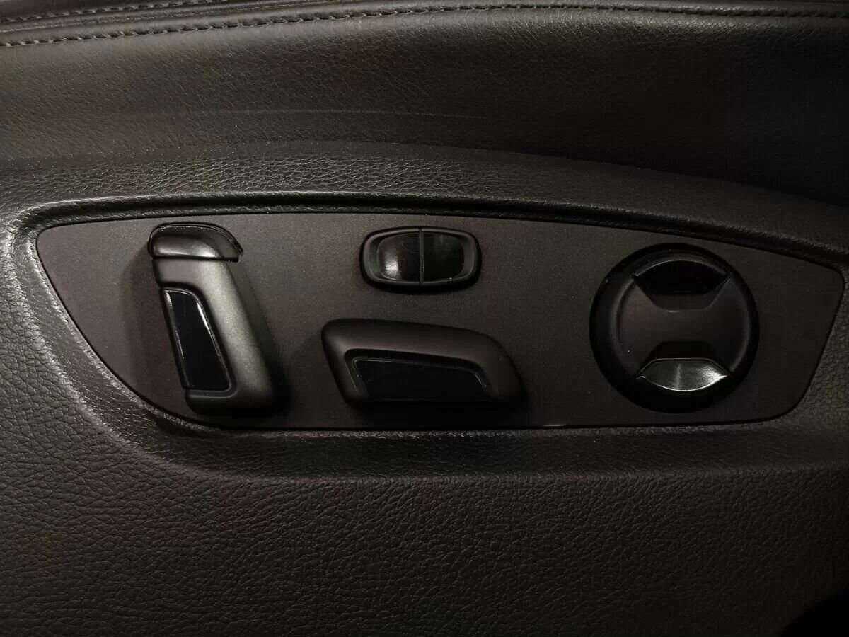 Volkswagen Touareg б/у, 2014, Автоматическая. Фото: #19