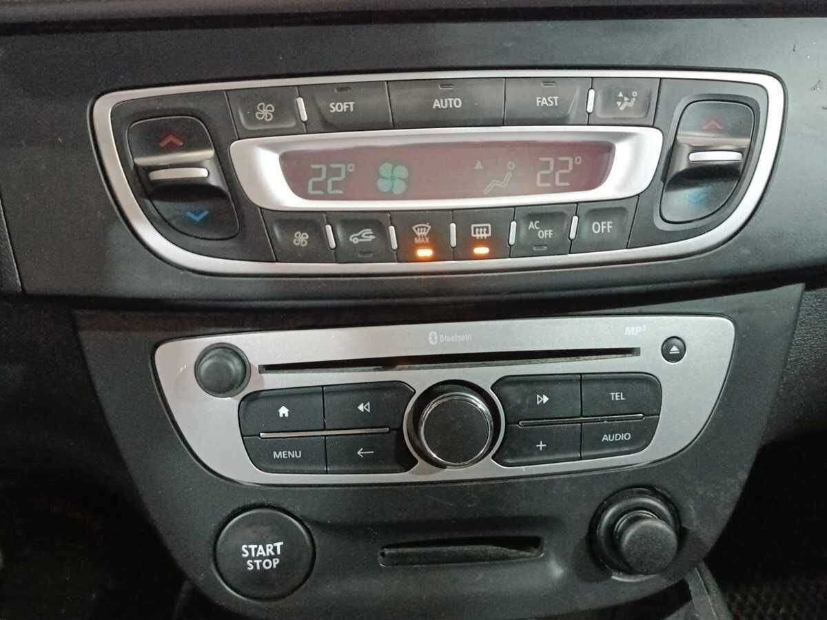 Renault Fluence б/у, 2016, Механическая. Фото: #13