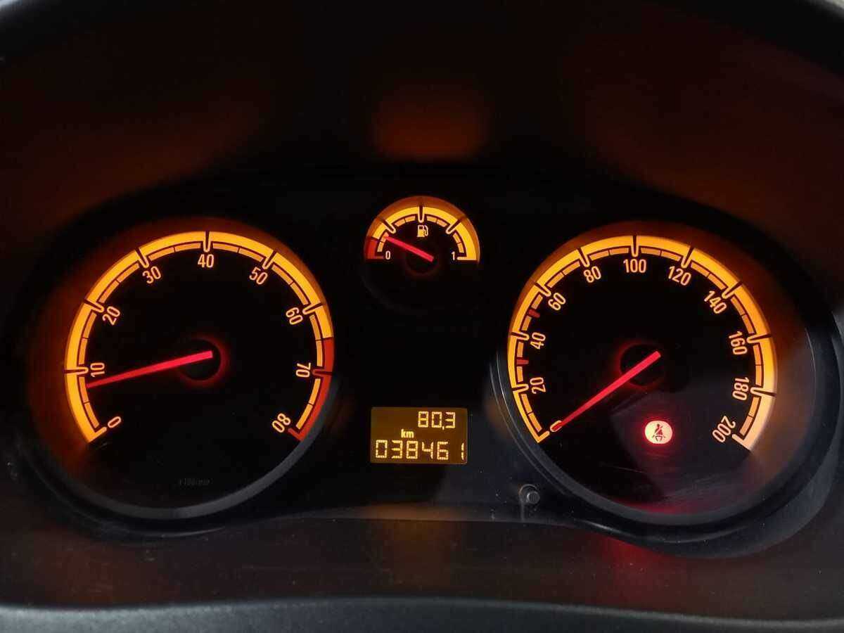 Opel Corsa б/у, 2012, Механическая. Фото: #11